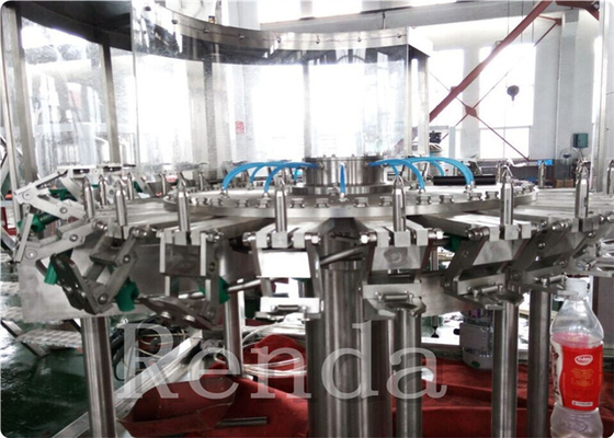 自動化された商業炭酸飲み物の充填機2000 BPH 380V 2000KG